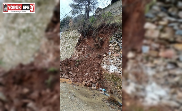Yoğun yağış sonrası istinat duvarı çöktü