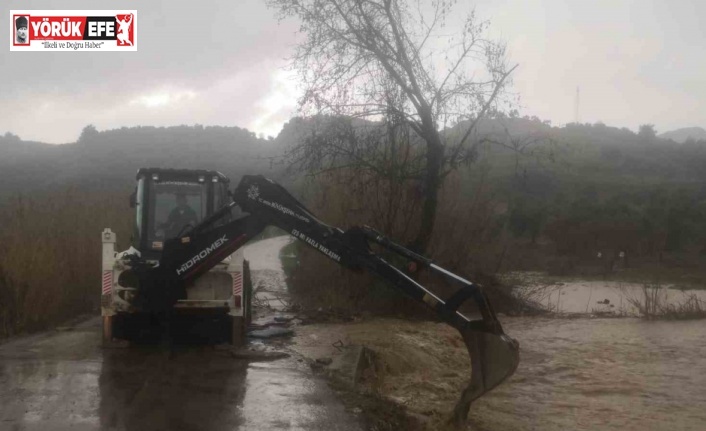 Aydın’da sağank yağışa karşı Büyükşehir ekiplerinden yoğun çalışma