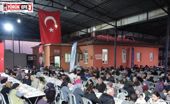 Başkan Erol ilk iftarını vatandaşlarla açtı