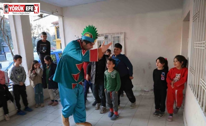 Efeler’in iftar programlarında çocuklar unutulmadı