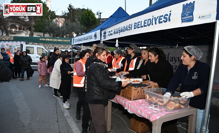 KUŞADASI BELEDİYESİ’NİN İFTAR SOFRASI BU KEZ CUMHURİYET MAHALLESİ’NDE KURULDU