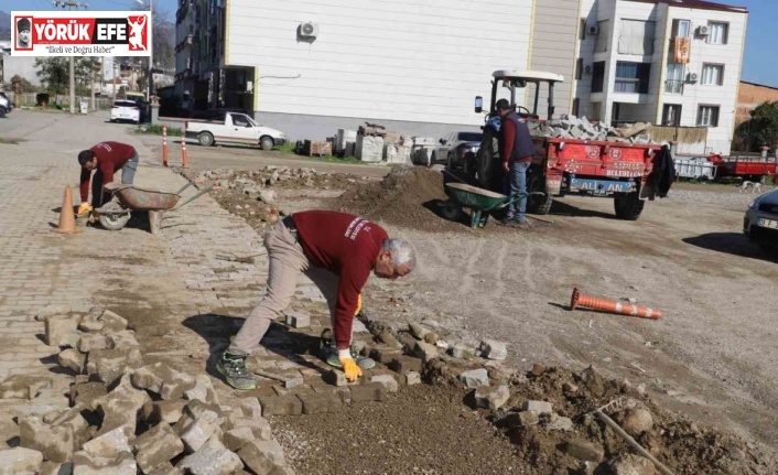 Nazilli’de yol seferberliği, bozulan parkeler yenileniyor