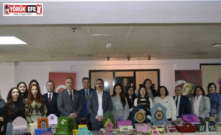 Sultanhisar’da el emeği göz nuru eserler sergilendi