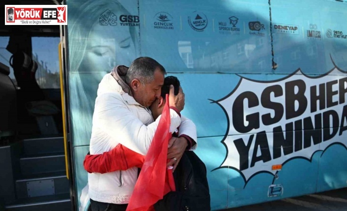 Katar’da mahsur kalan Türk sporcular memleketine döndü