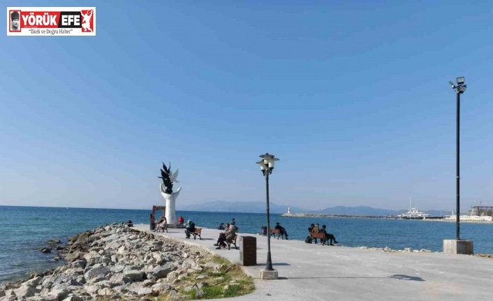 Kuşadası, Mart ayında yazı yaşadı